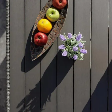 Mm Traditional Giannádes