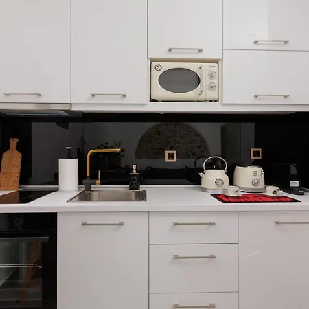 Mm Traditional Giannádes