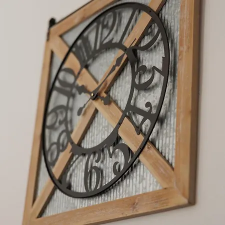 Mm Traditional * Giannádes