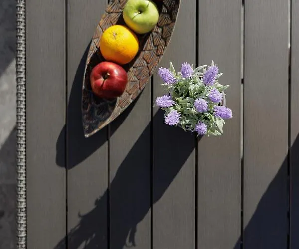 Mm Traditional Giannádes