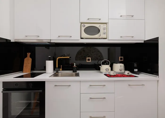 Mm Traditional Giannádes